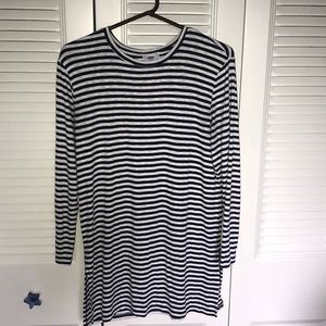Long sleeved, stripped t-shirt dress